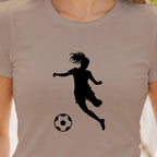 motif femme football vinyle noir zoom - T Shirts et plus