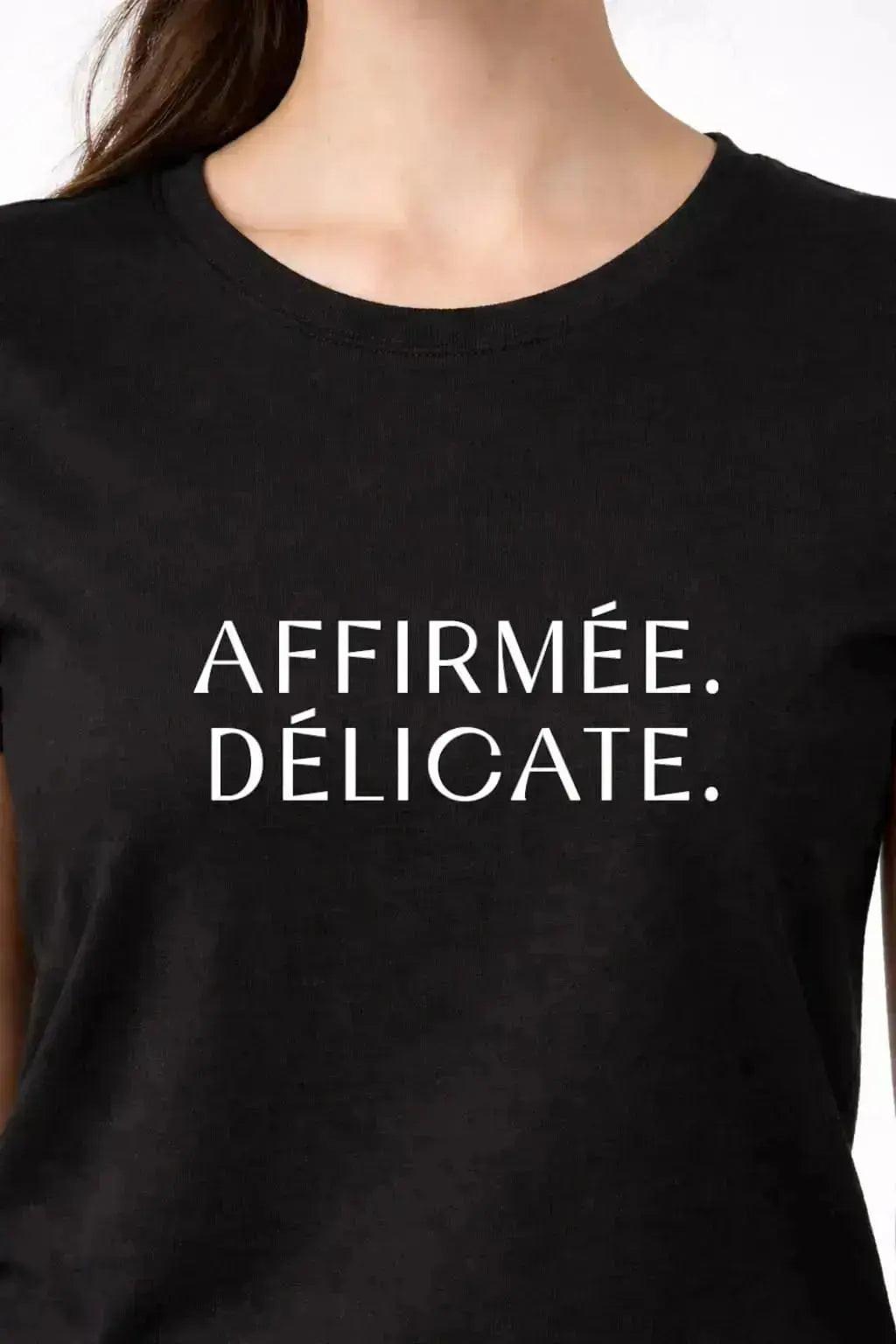 T-shirt bio femme Affirmée Délicate détail blanc vue rapprochée T Shirts et plus
