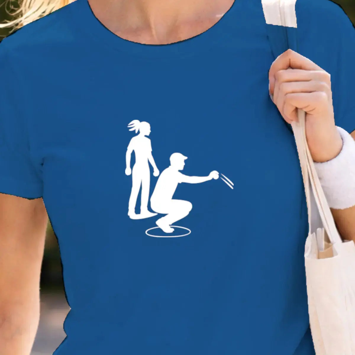 T-shirt graphique femme pétanque maitrise détail blanc vue rapprochée T shirts et plus
